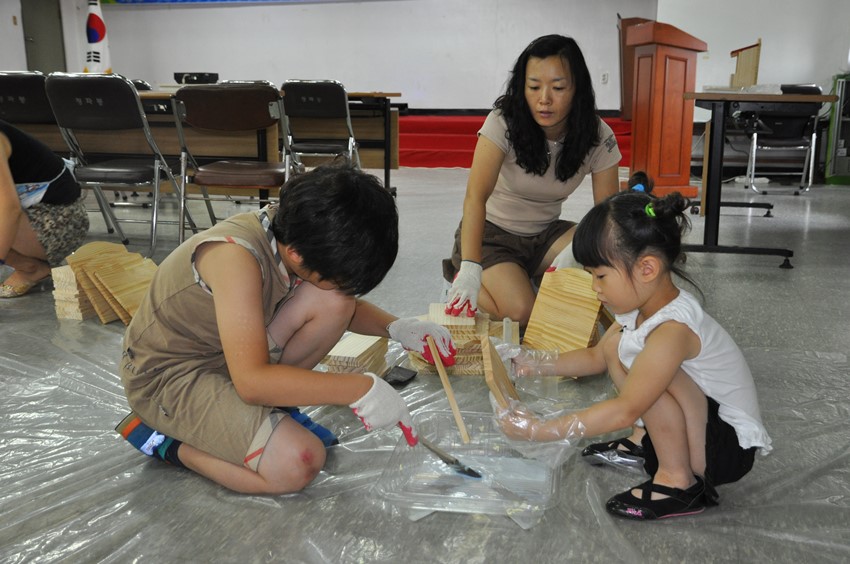 3.(2013.07.06)재능나눔! 행복마을 1호점 우체통 만들기-싱그린가족봉사단